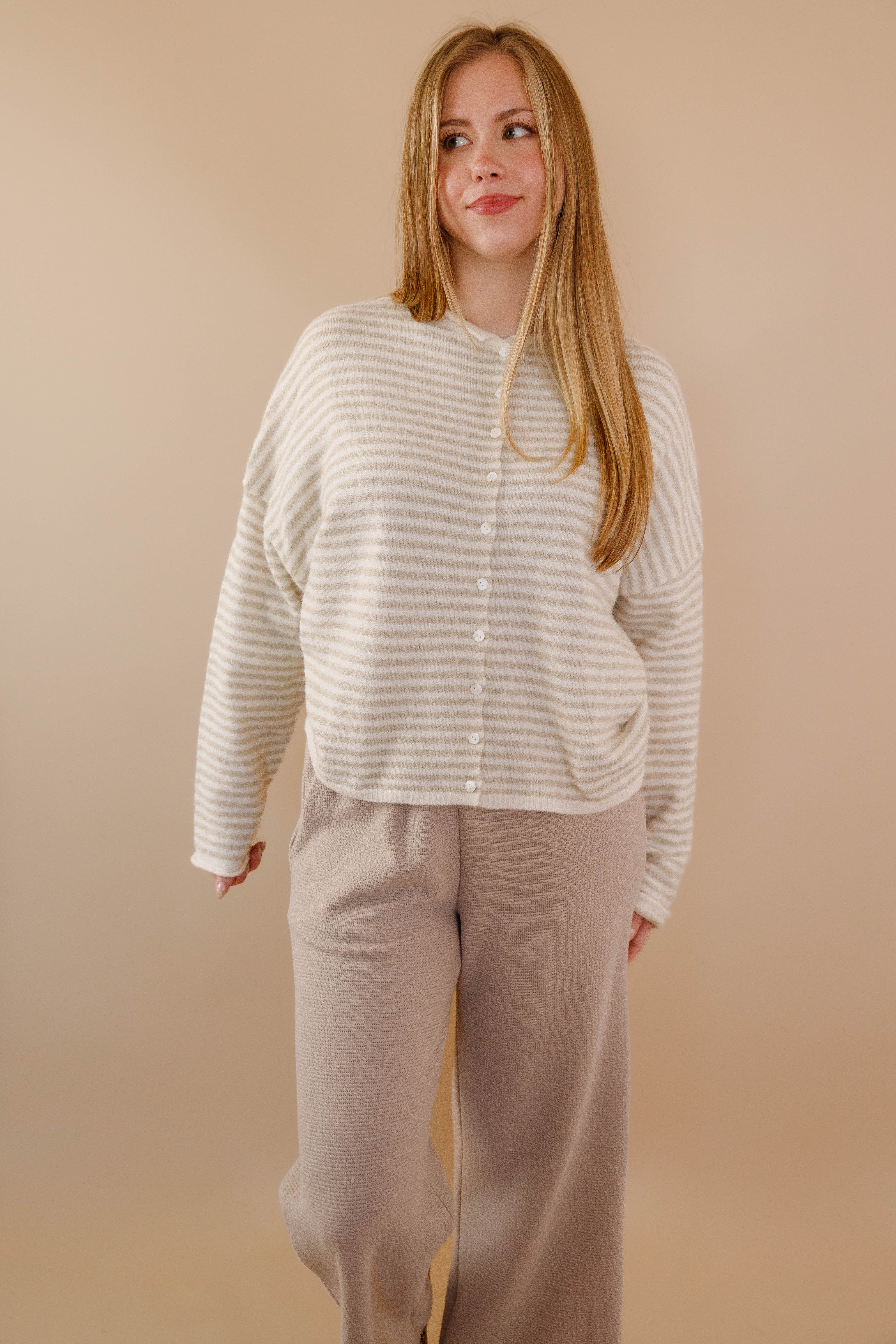 Take One More Look Cardigan-Taupe