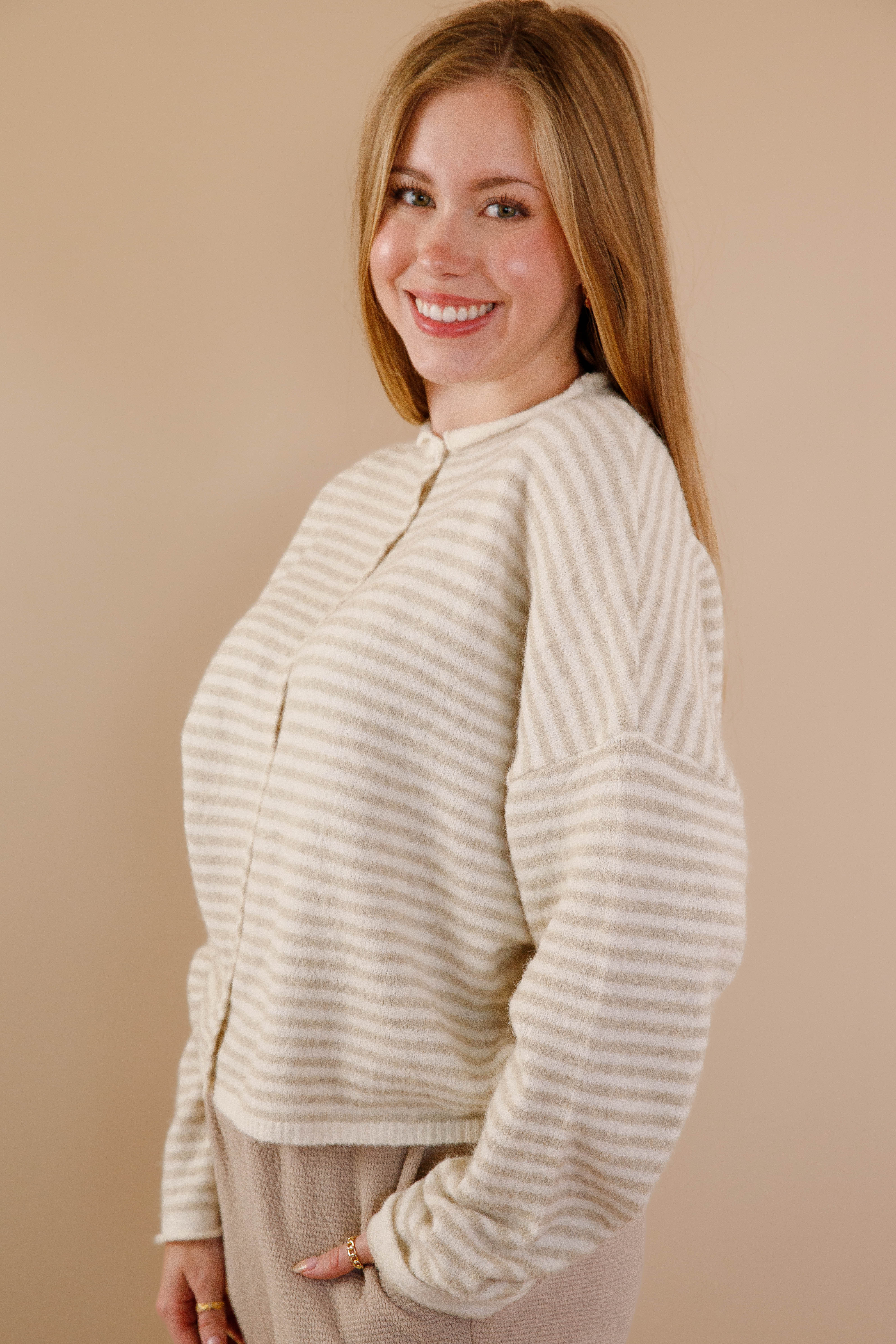 Take One More Look Cardigan-Taupe