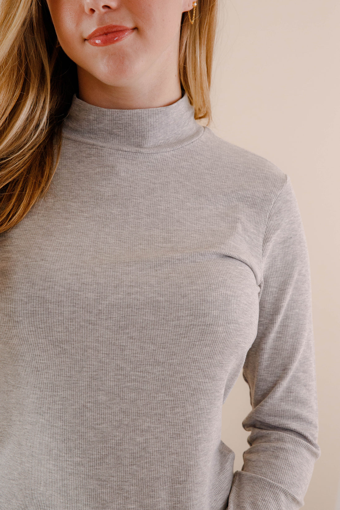 FINAL SALE: There She Goes Again Ribbed Top-Heather Grey