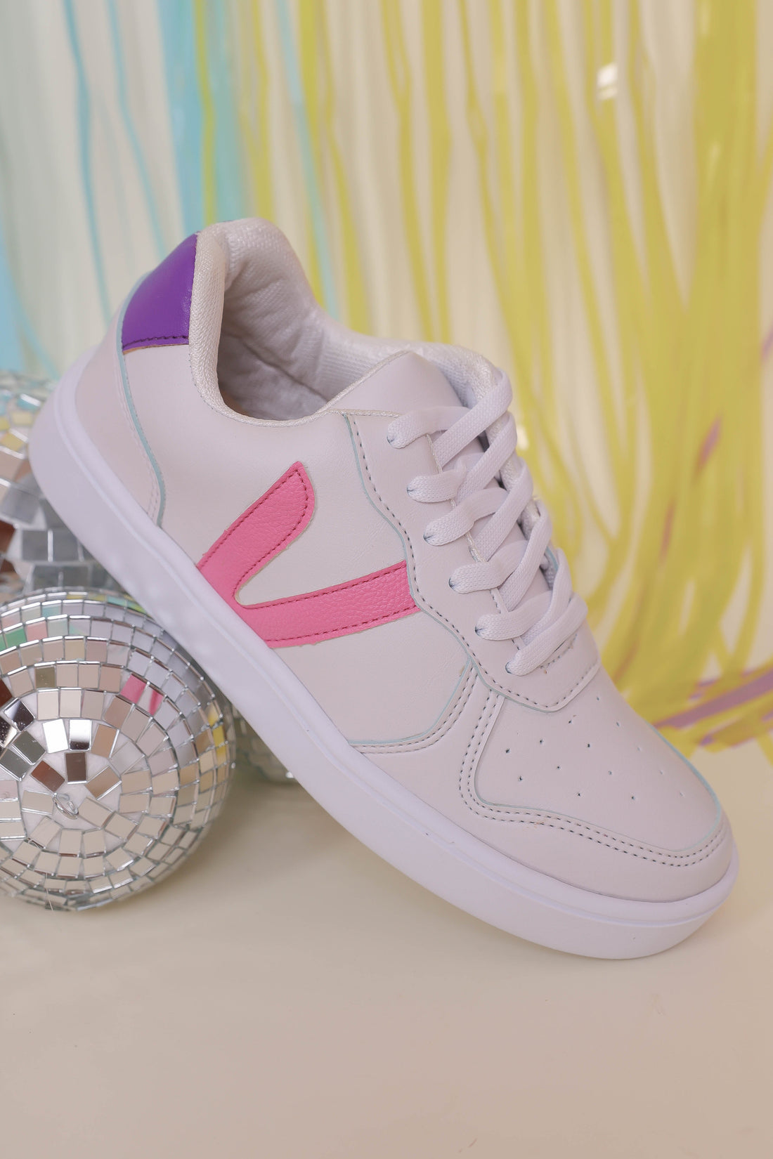 Ava Sneakers