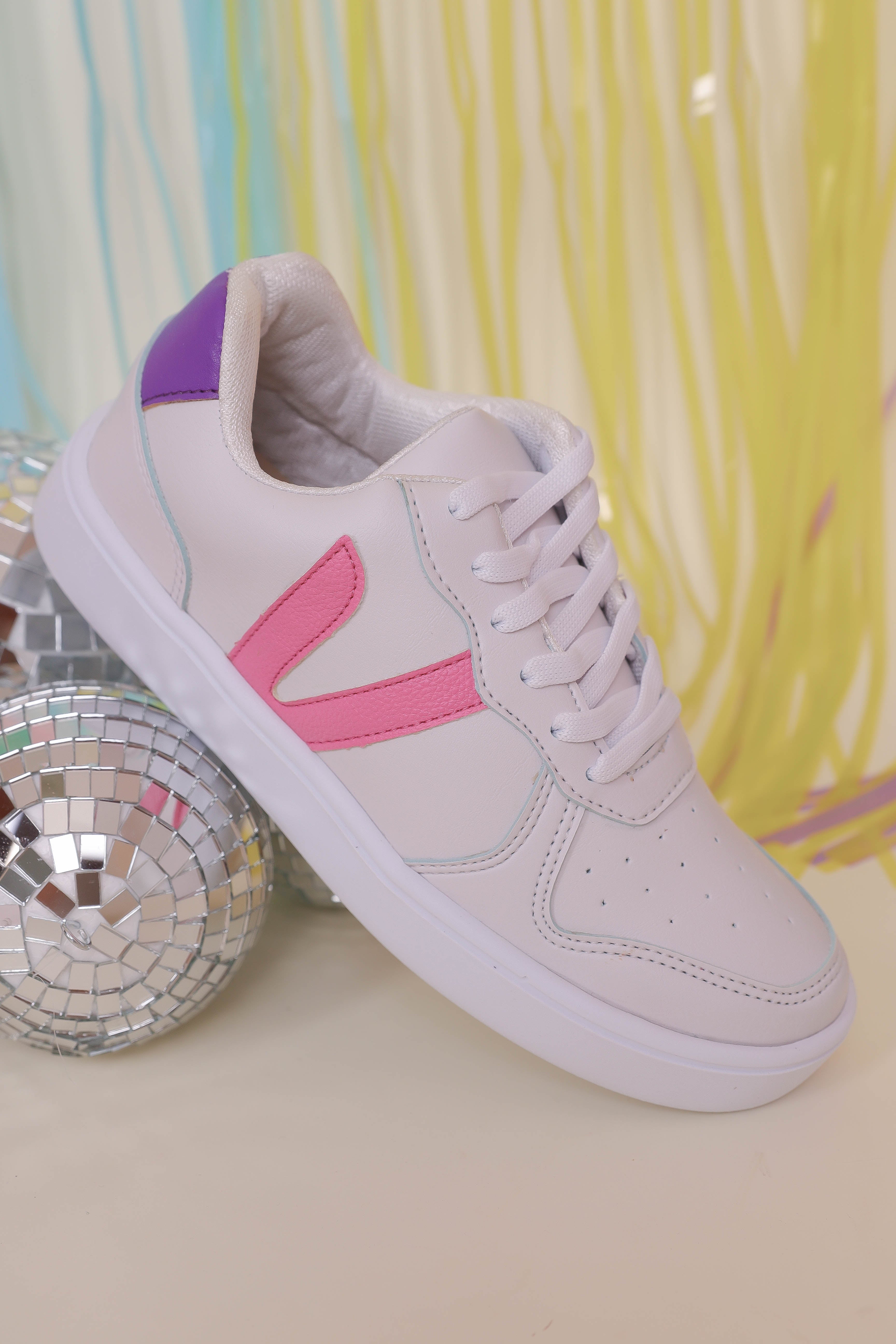Ava Sneakers