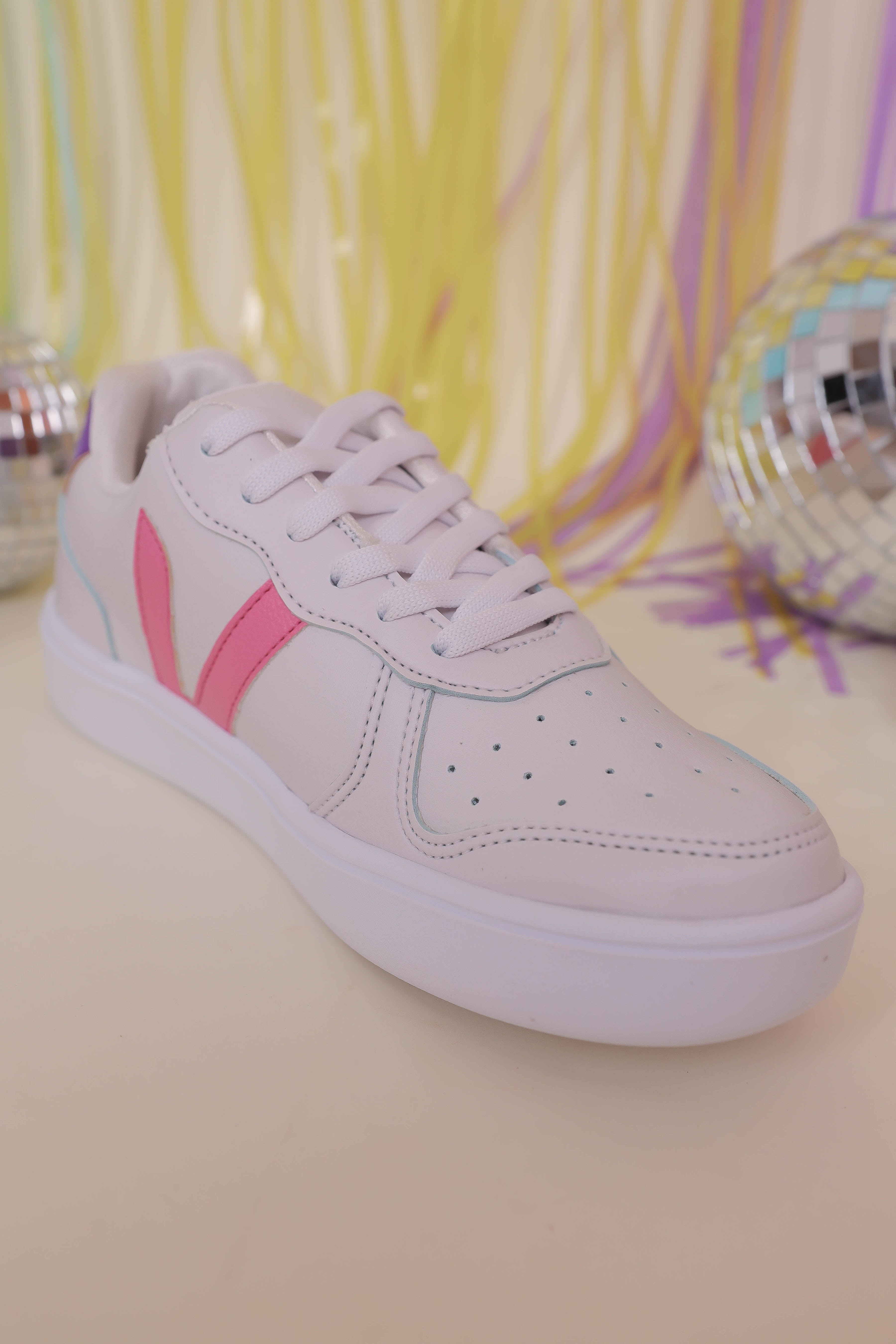 Ava Sneakers