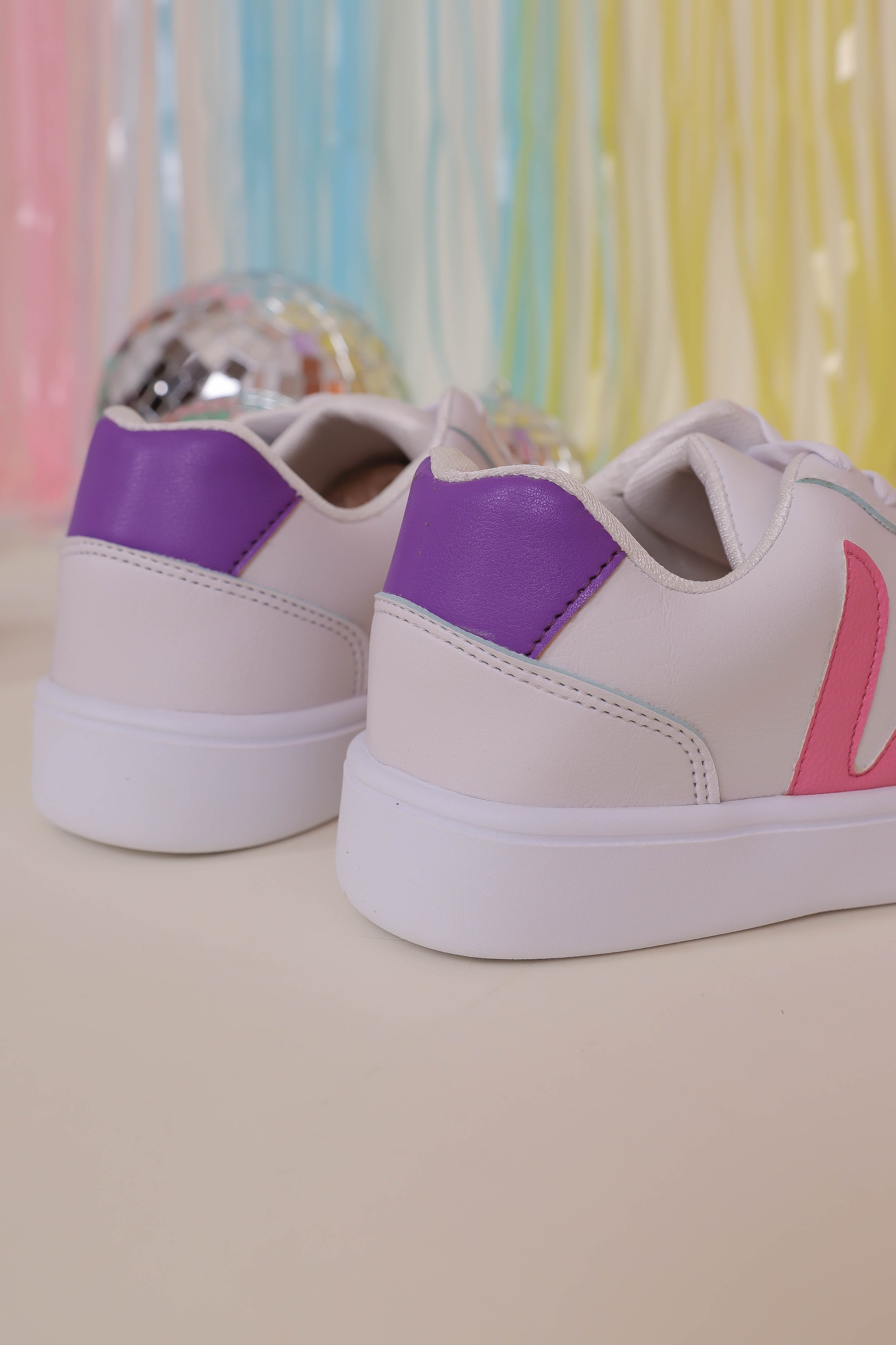 Ava Sneakers