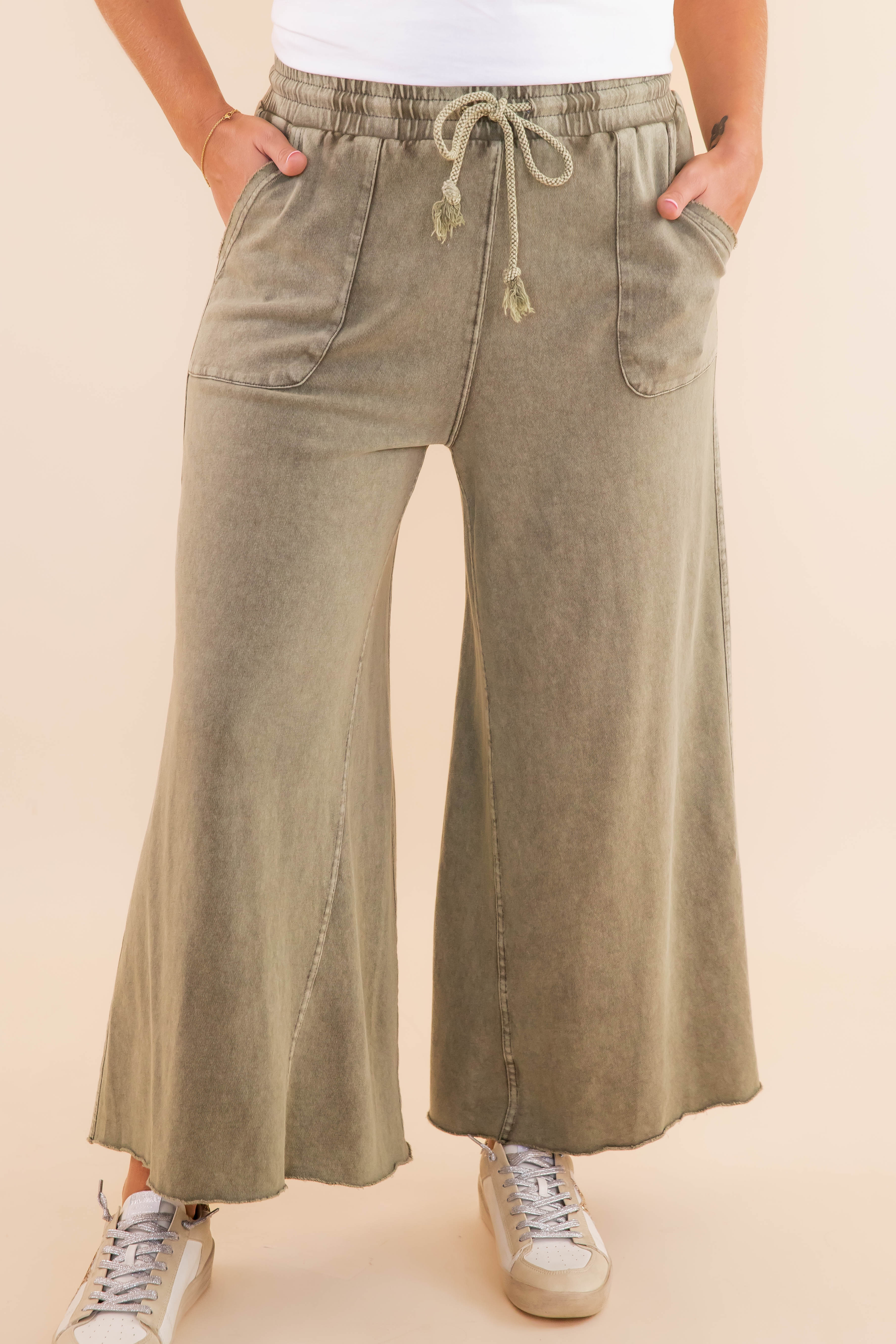 I Know A Place Pants-Olive