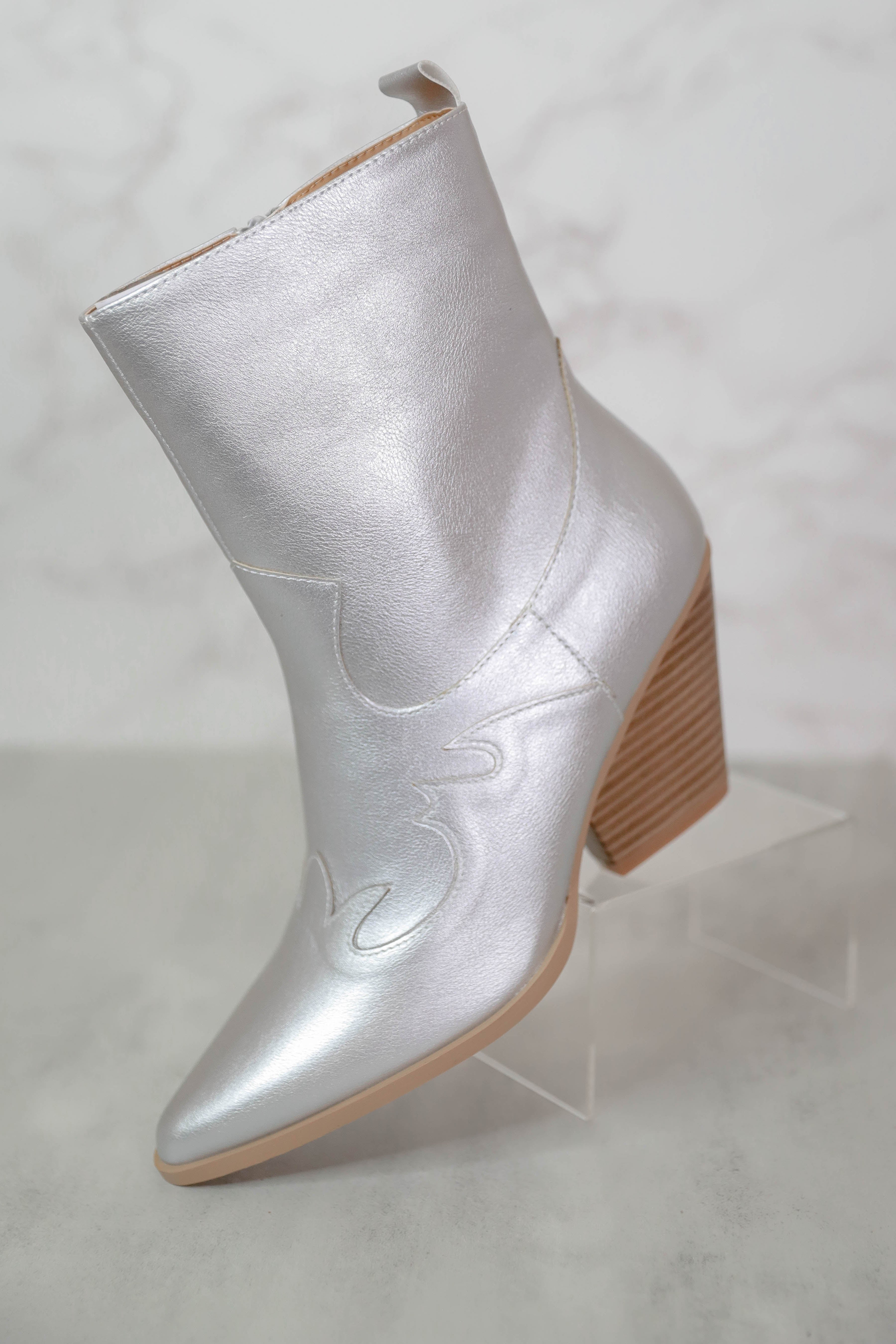 FINAL SALE: Carrie Western Boots