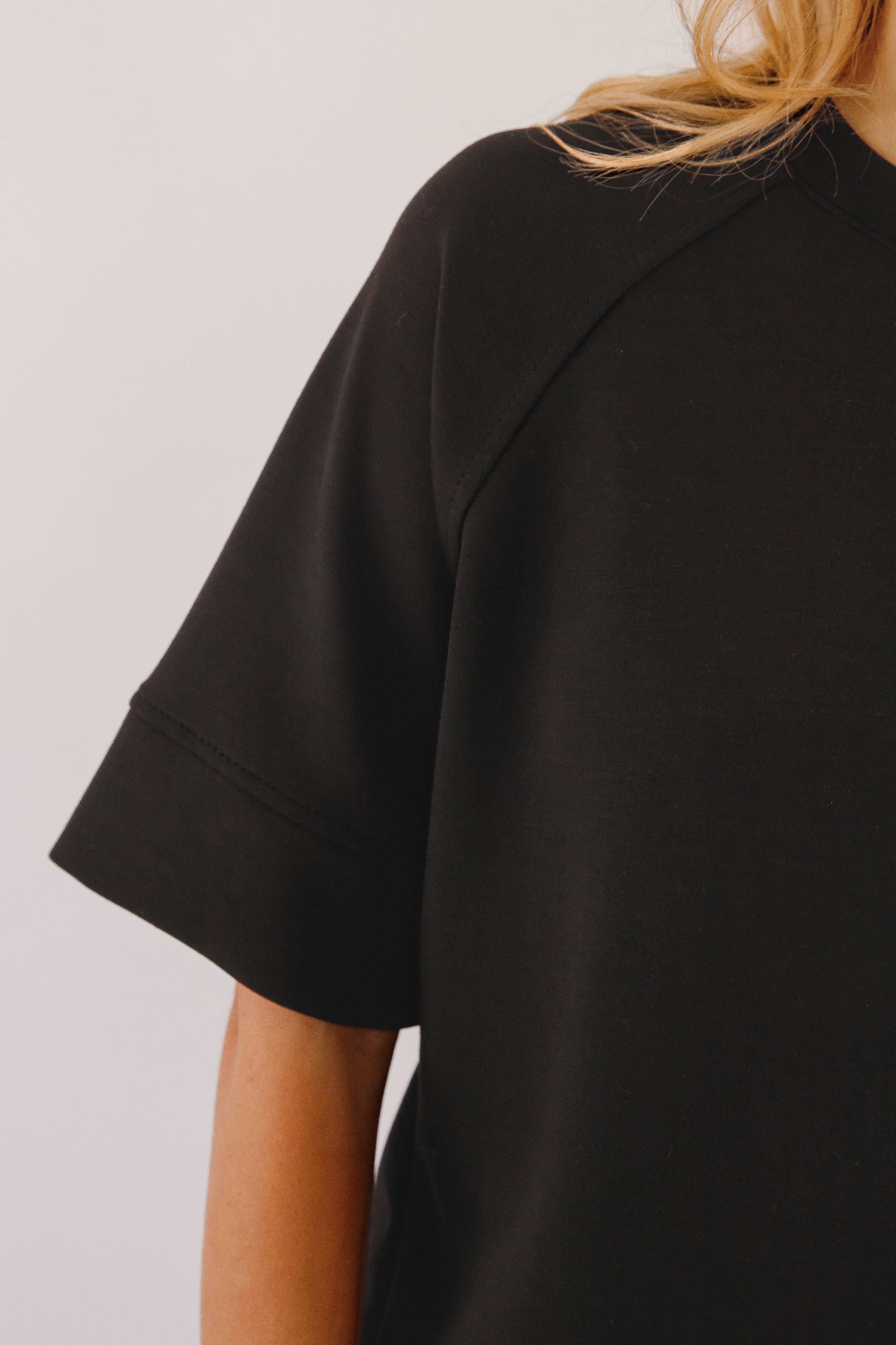 All The Energy Short Sleeve Pullover-Black