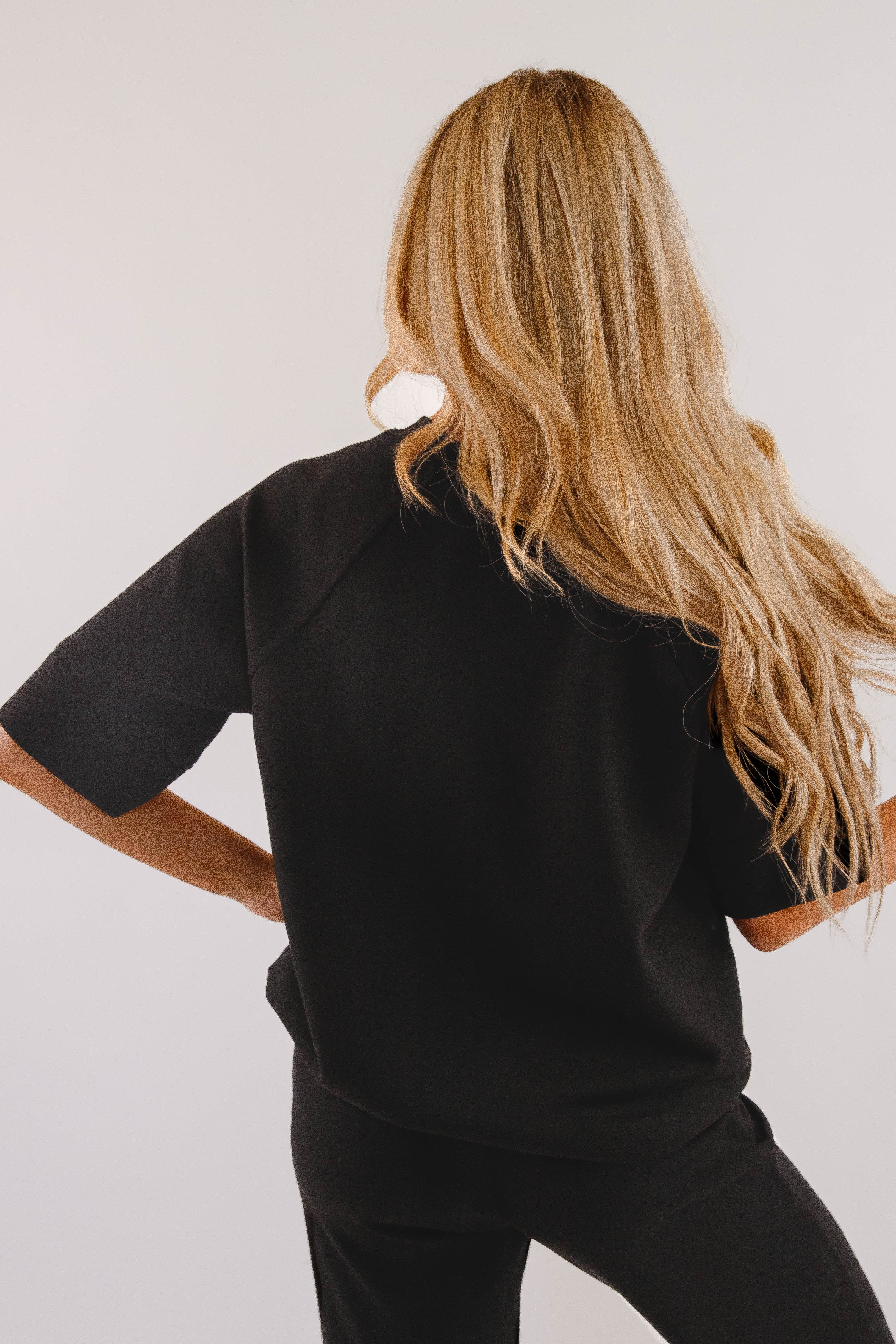 All The Energy Short Sleeve Pullover-Black