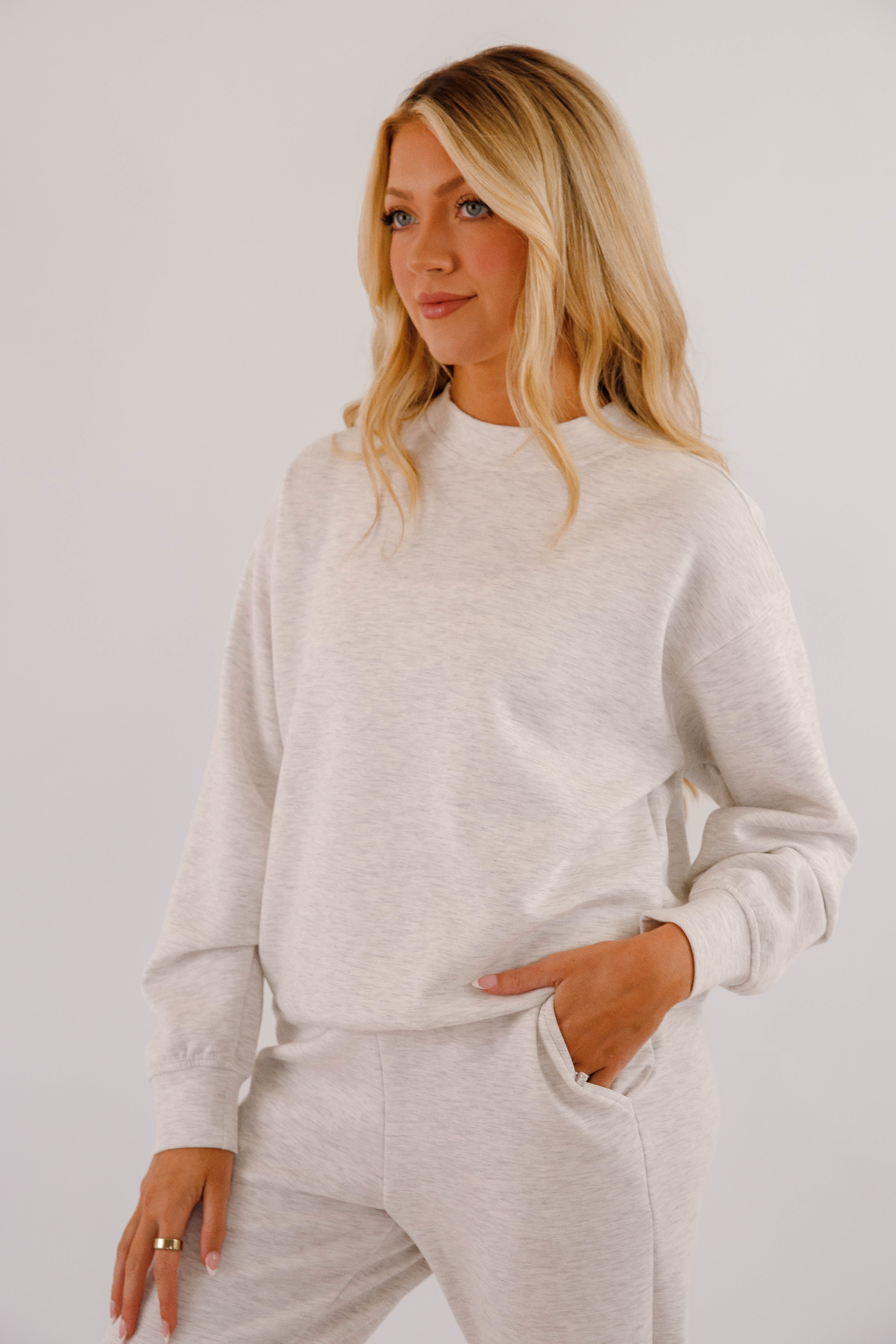 Gathering Miles Pullover-Heather Grey