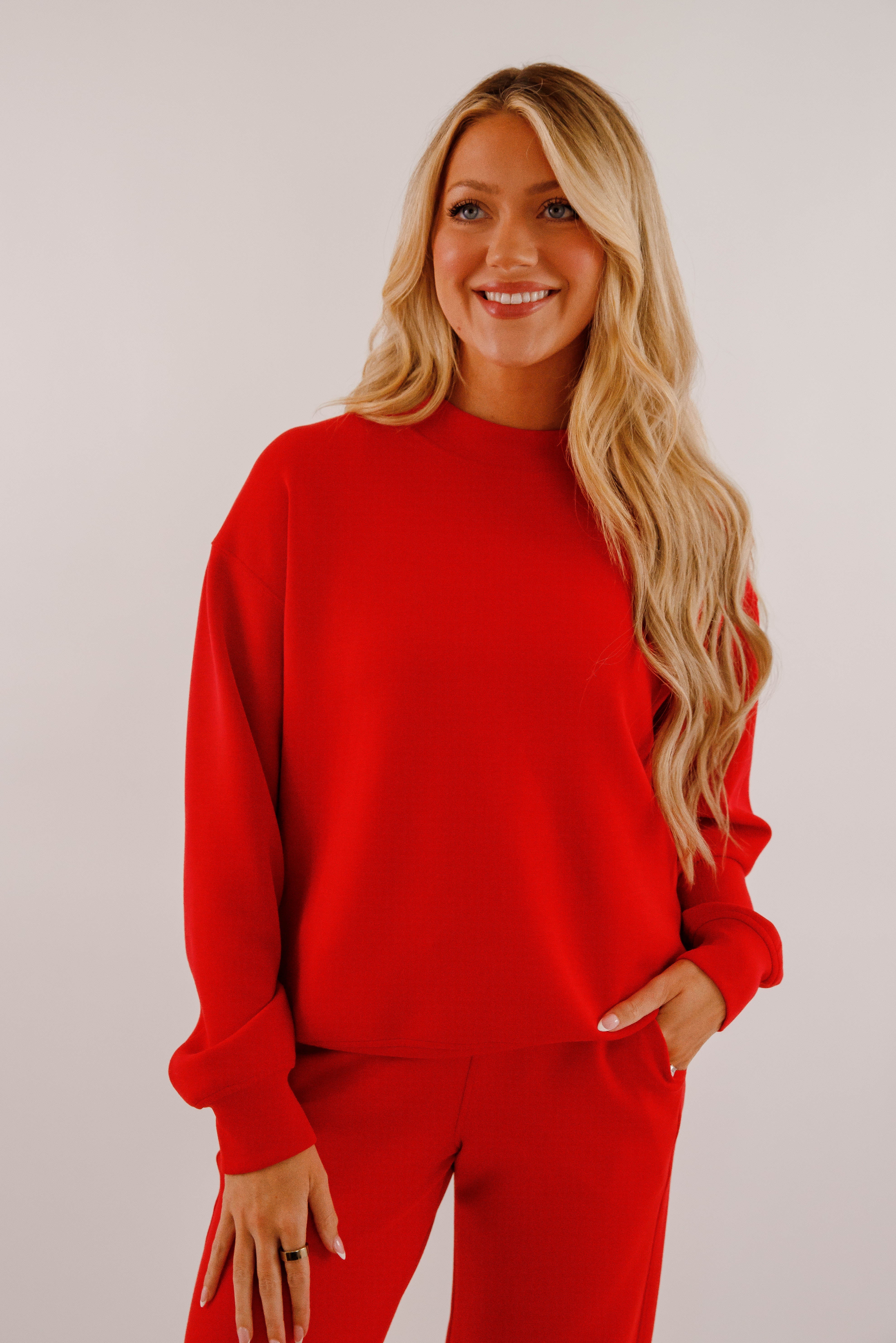 Gathering Miles Pullover-Red