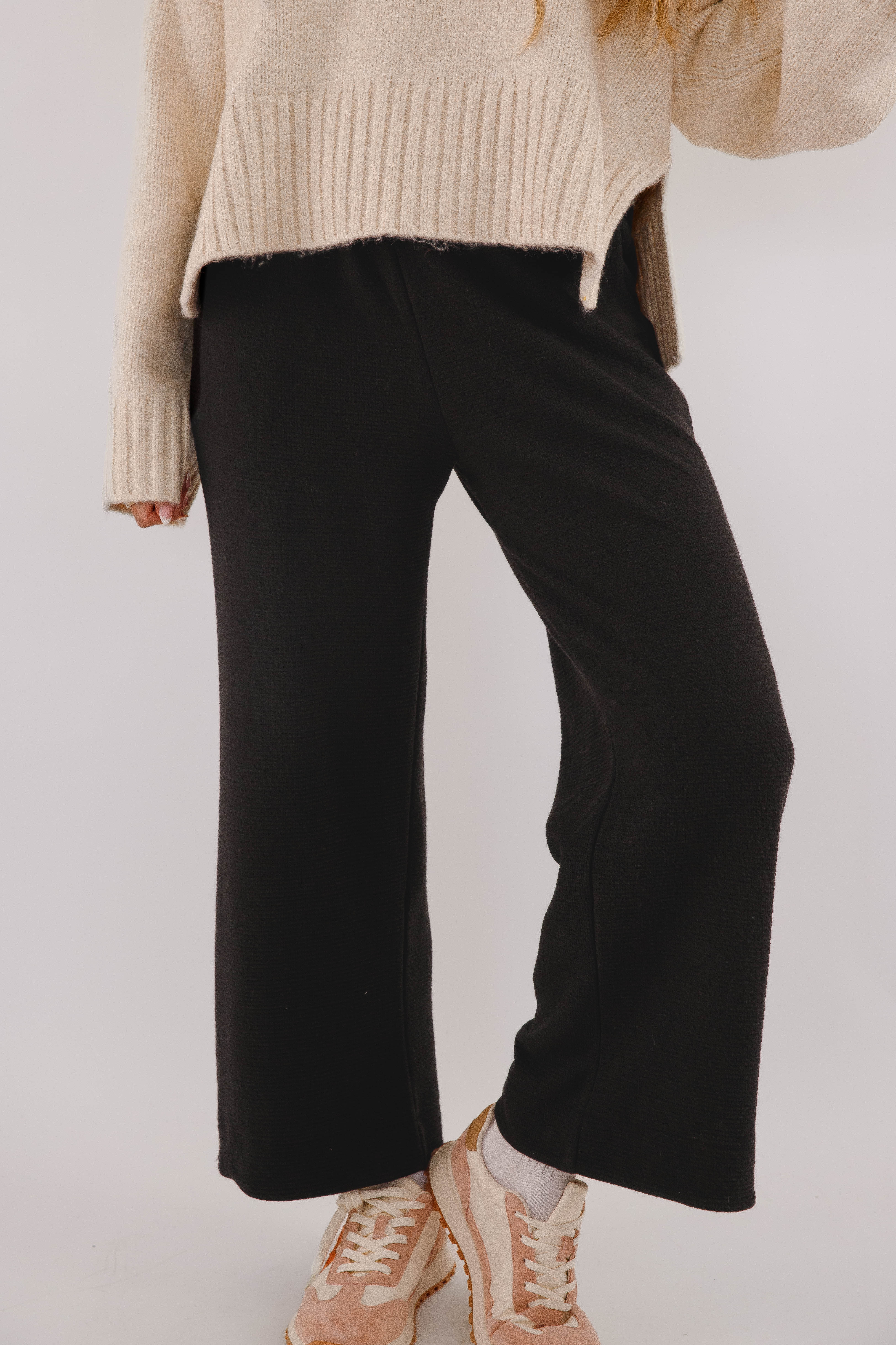 Frequent Flyer Lounge Pants-Black